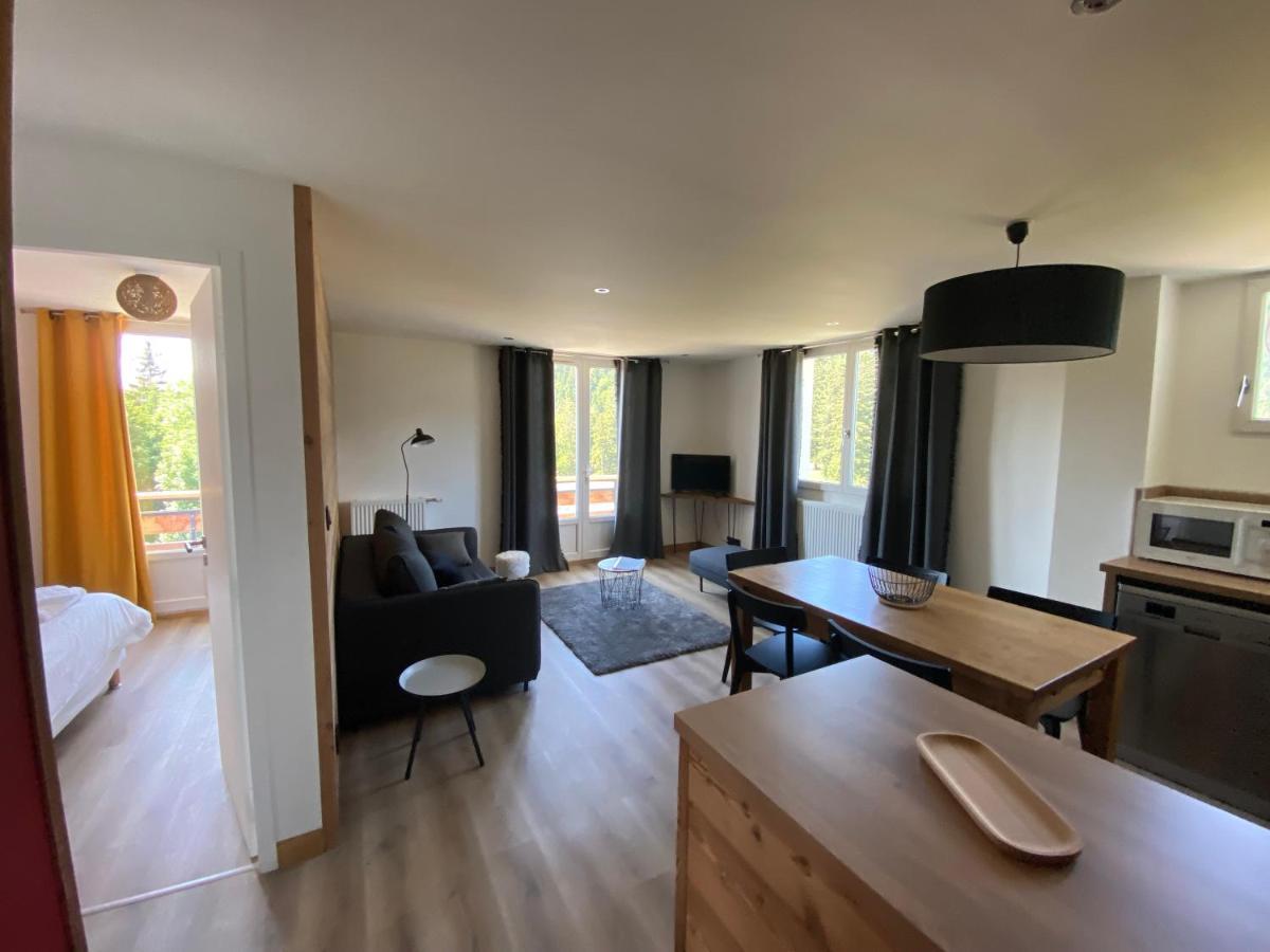 Residence Les 3 Sommets Sarcenas Buitenkant foto